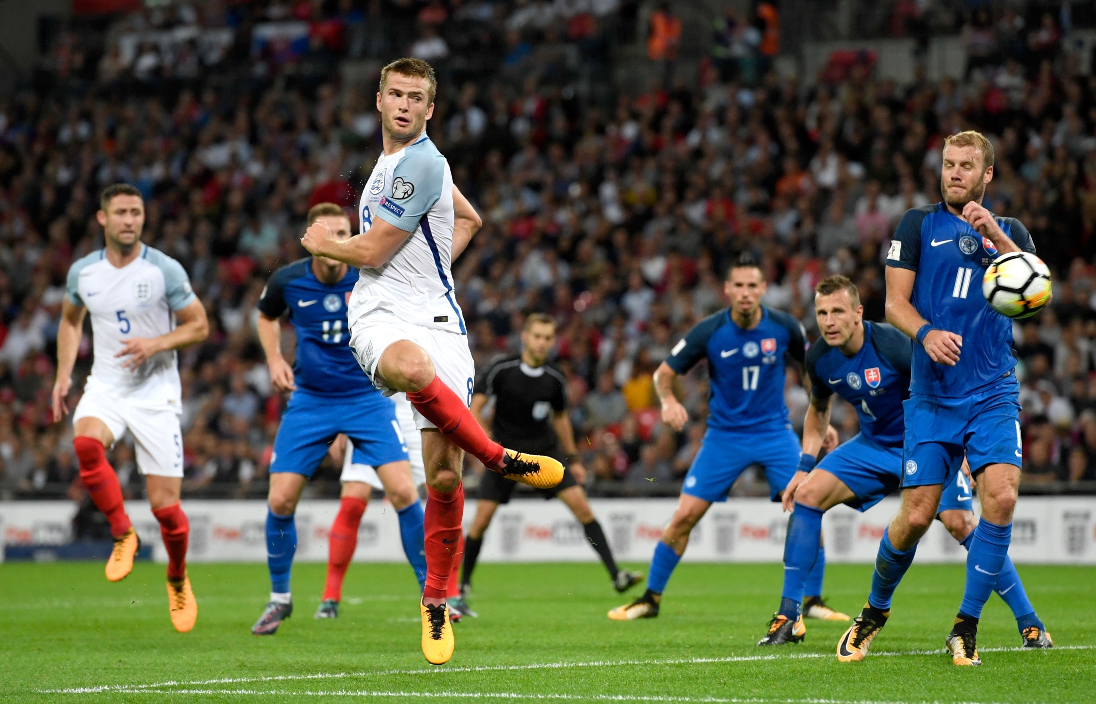 突发因素打 突发因素打