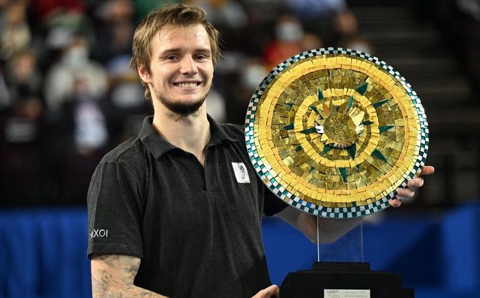 气的提前亮 气的提前亮