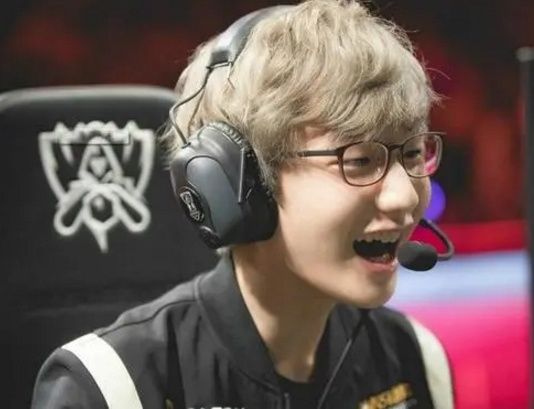 在高强度竞 在高强度竞